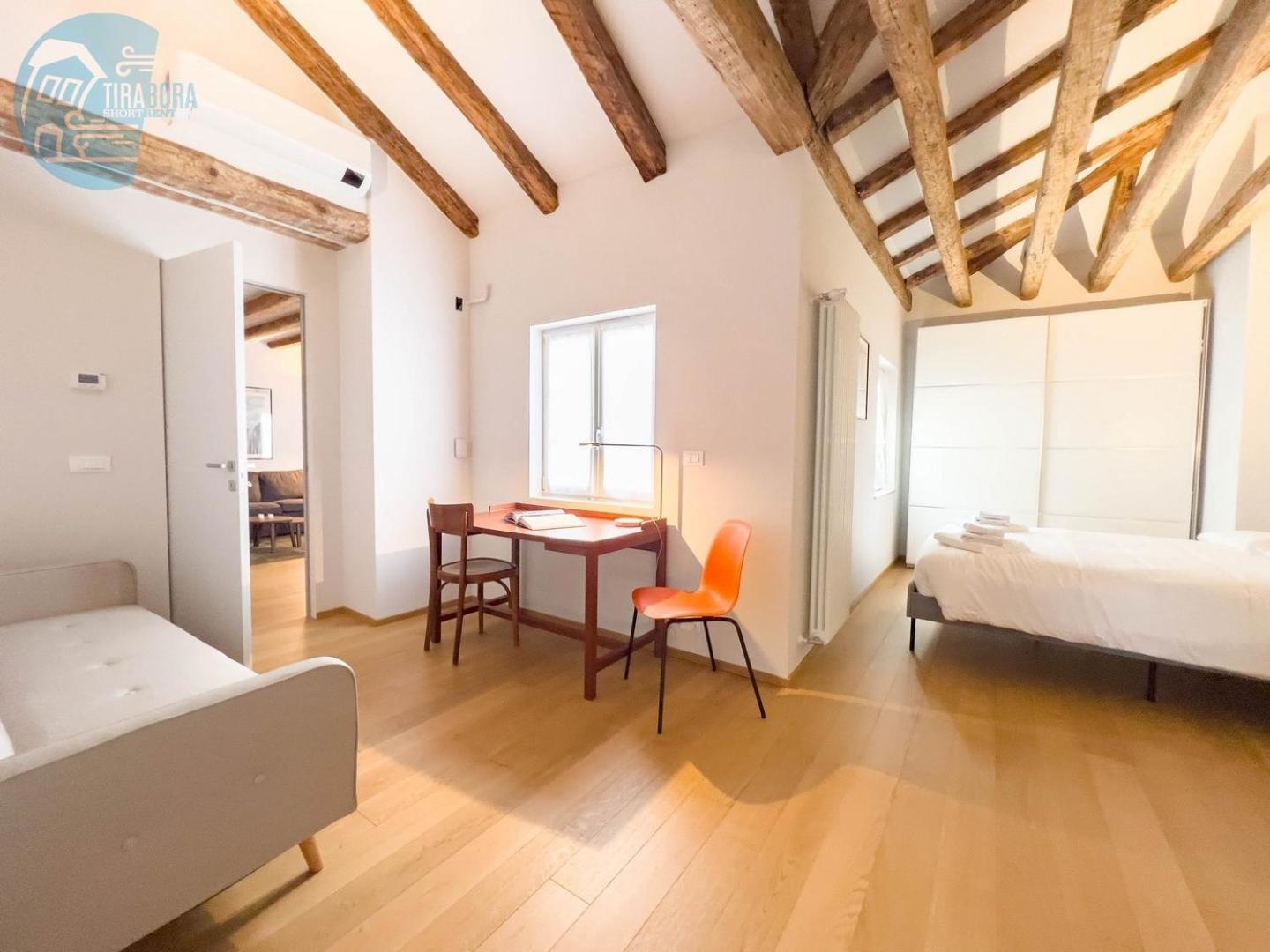 Apartamento Mazzini 9 Tirabora Short Rent Trieste Exterior foto