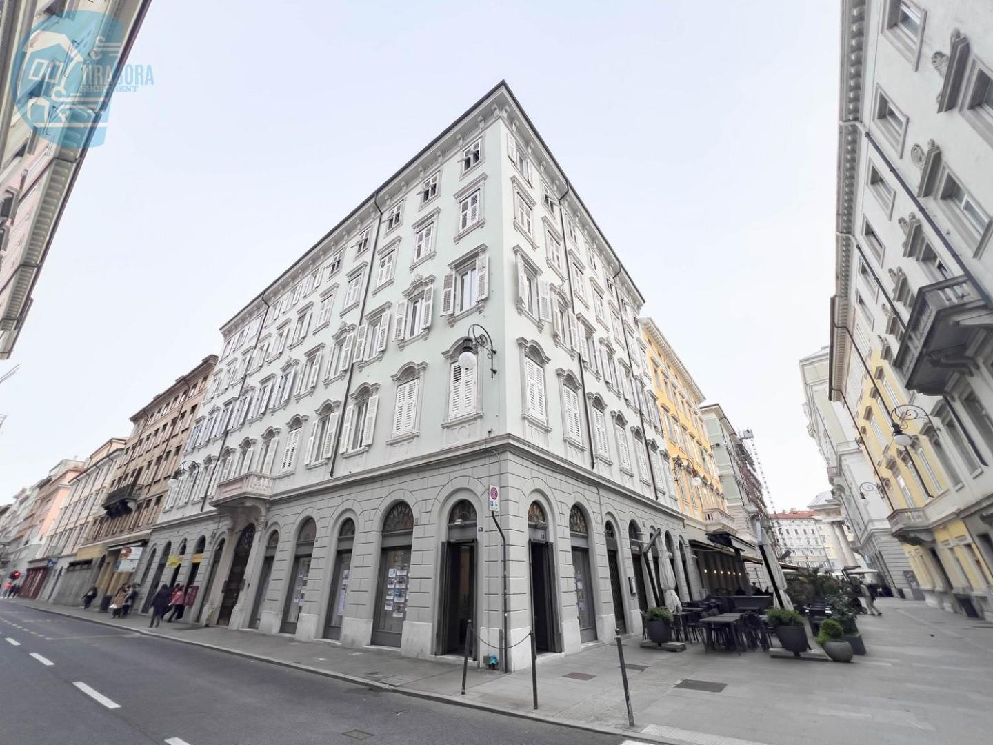 Apartamento Mazzini 9 Tirabora Short Rent Trieste Exterior foto