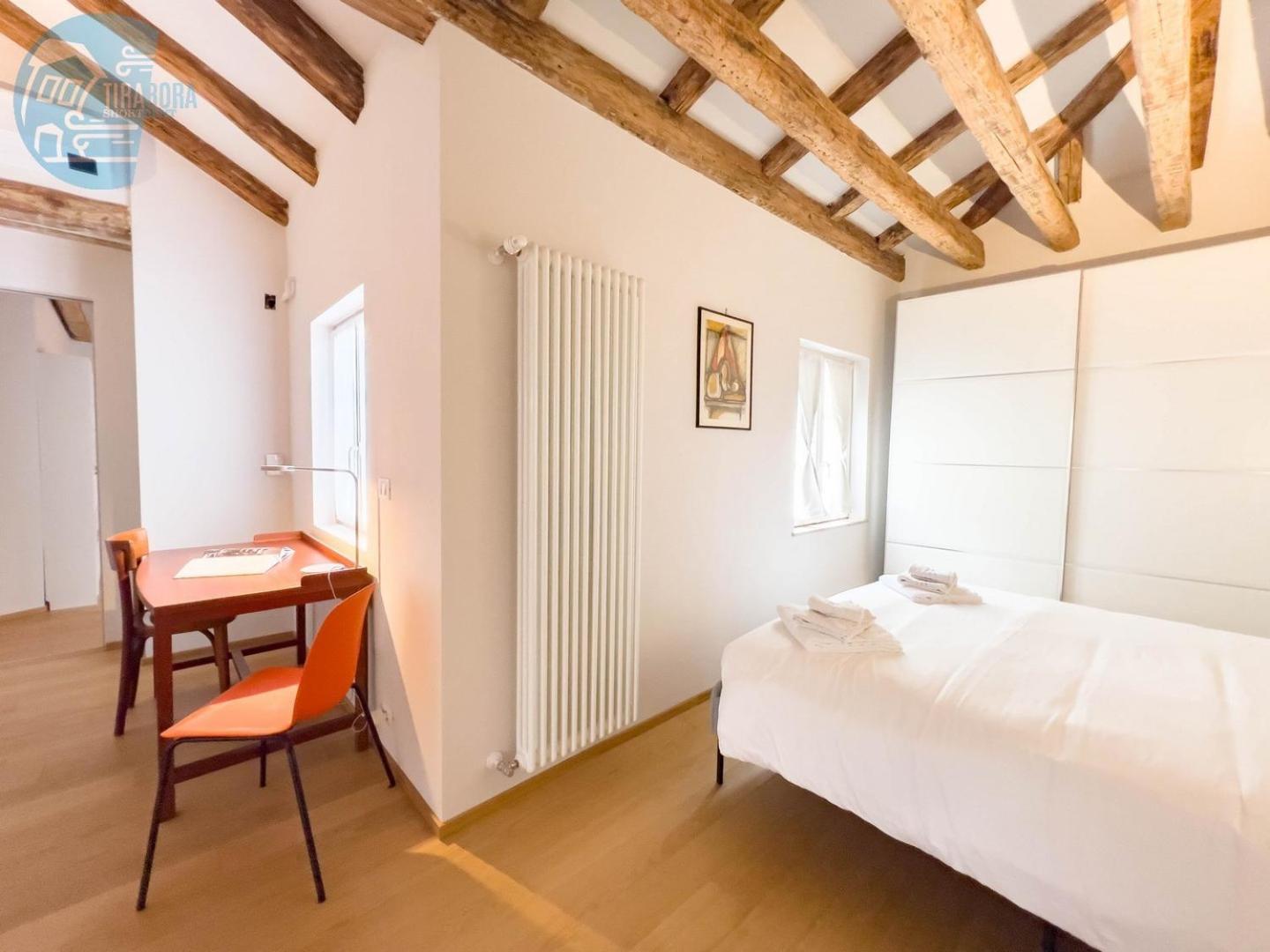 Apartamento Mazzini 9 Tirabora Short Rent Trieste Exterior foto