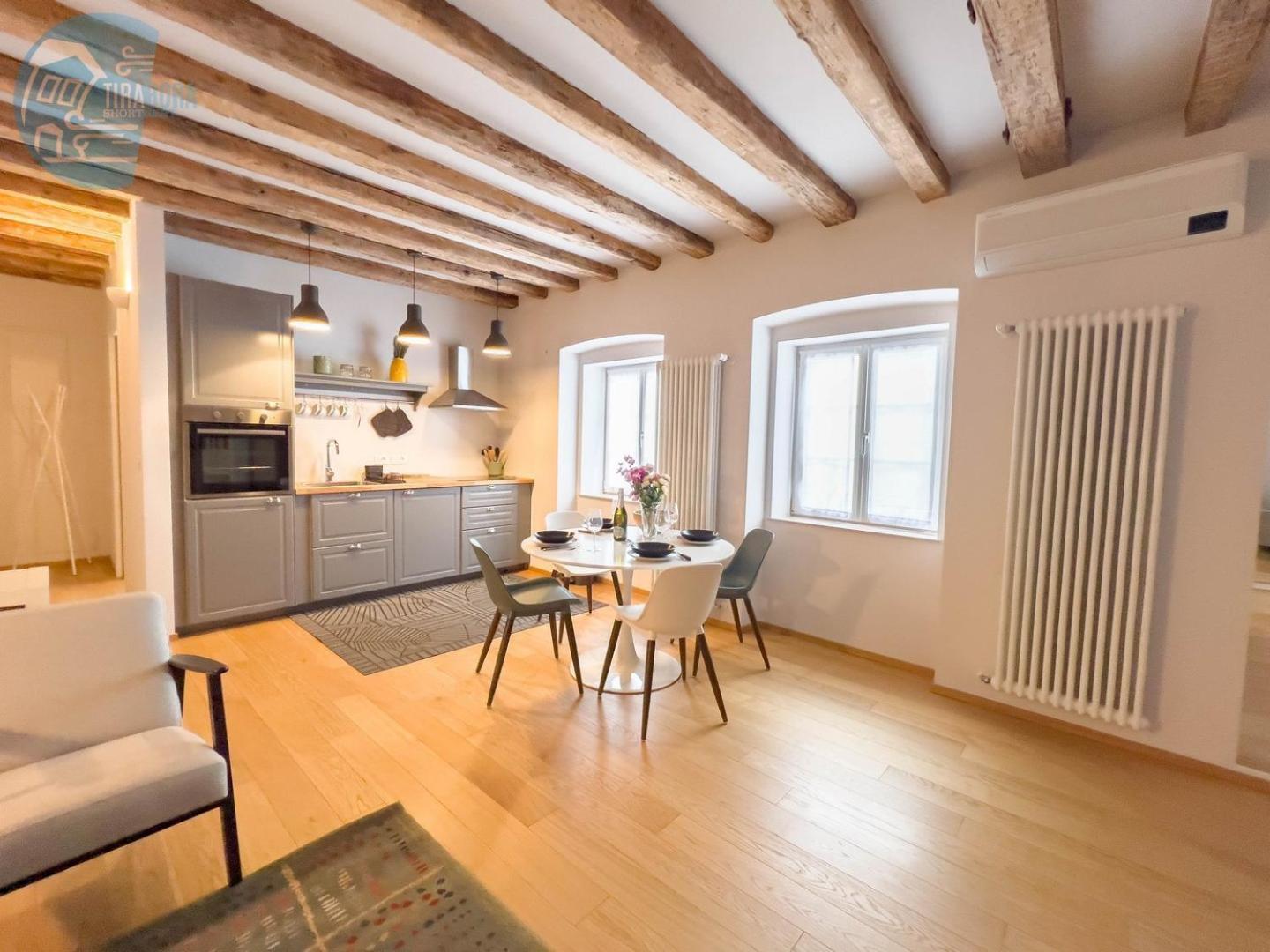 Apartamento Mazzini 9 Tirabora Short Rent Trieste Exterior foto